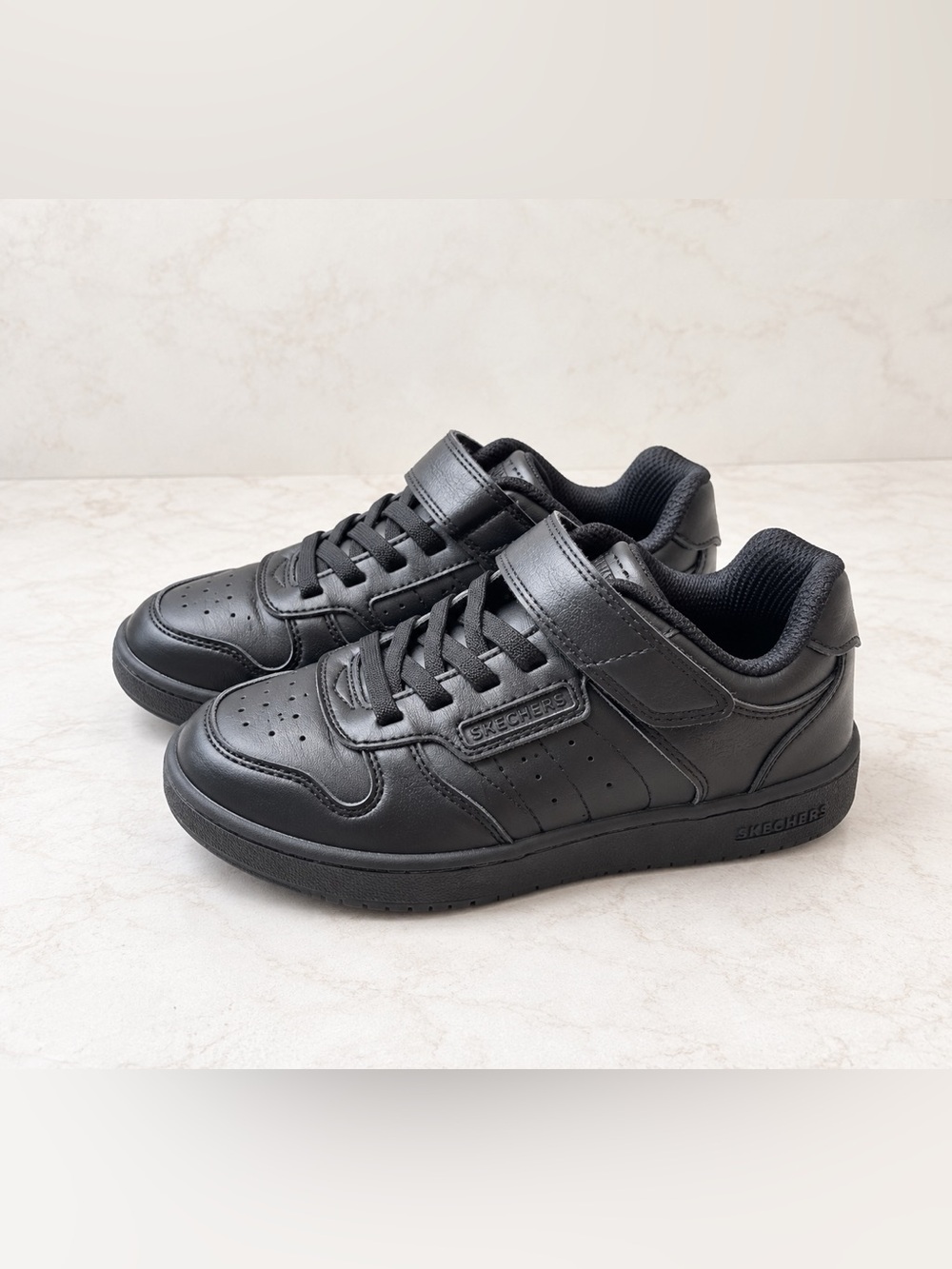 Skechers Men's Black Low-Top Leather Athletic Sneakers with Strap